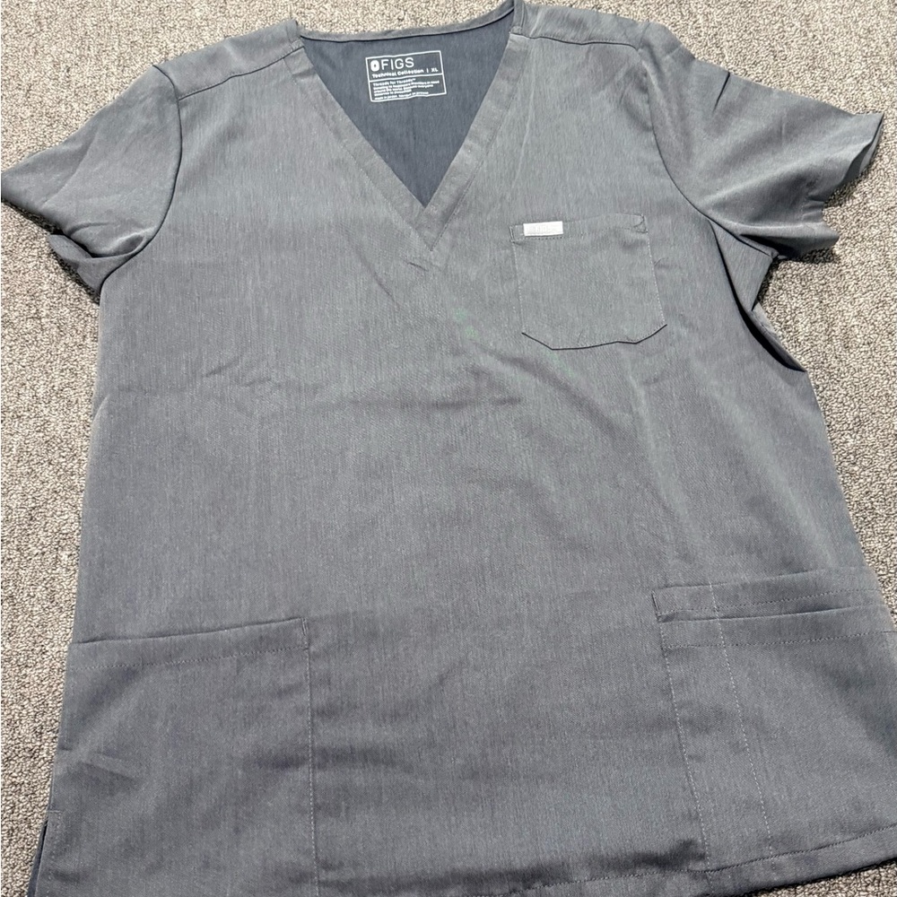 Figs CASMA THREE POCKET Technical Collection Charcoal V-Neck Scrub Shirt